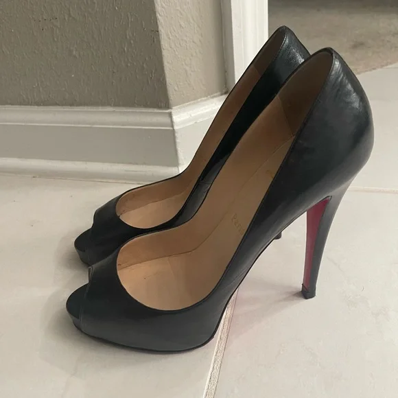 Christian Louboutin Shoes Christian Louboutin Very Priv